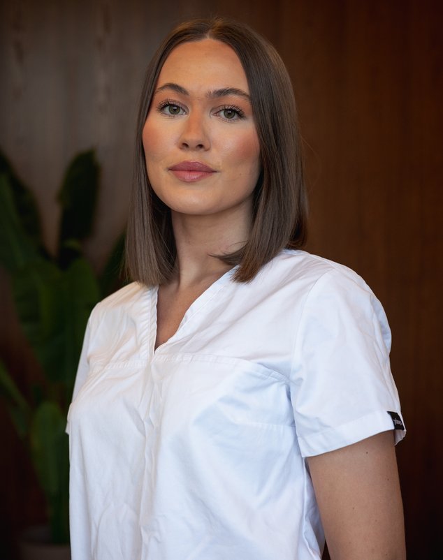 Julie Skahjem - Sekretær